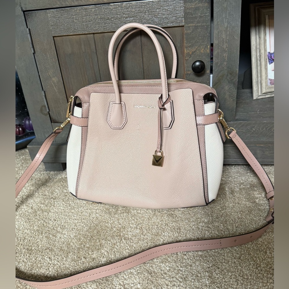 Michael Kors crossbody bag